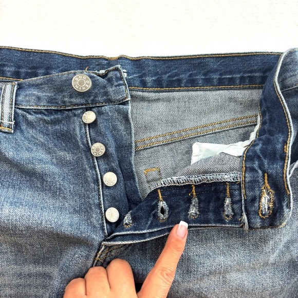 Urban Outfitter BDG ButtonFly Midrise Raw Hem 100% Cotton Breezy Jean Short (27) - Picture 14 of 16